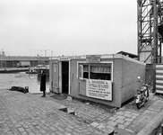 74928 Gezicht op het kantoortje van de Stortplaats van de Gemeentelijke Reinigingsdienst aan de Van Zijstweg te ...